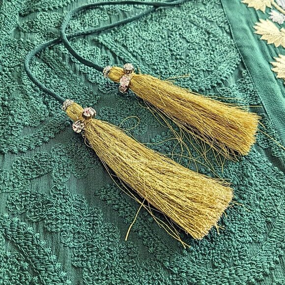 NWT HEMANT & NANDITA Viridian Aari Zardozi Metallic Embroidered Tassel Caftan L - Picture 6 of 10